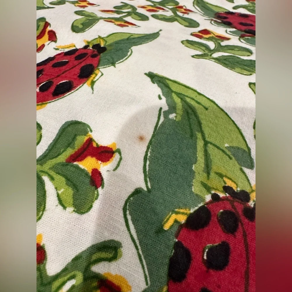 Pomegranate vintage 100% cotton tablecloth with  6 matching napkins 60x 90 in